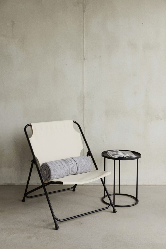 Minimalist Folding Lounge Chair