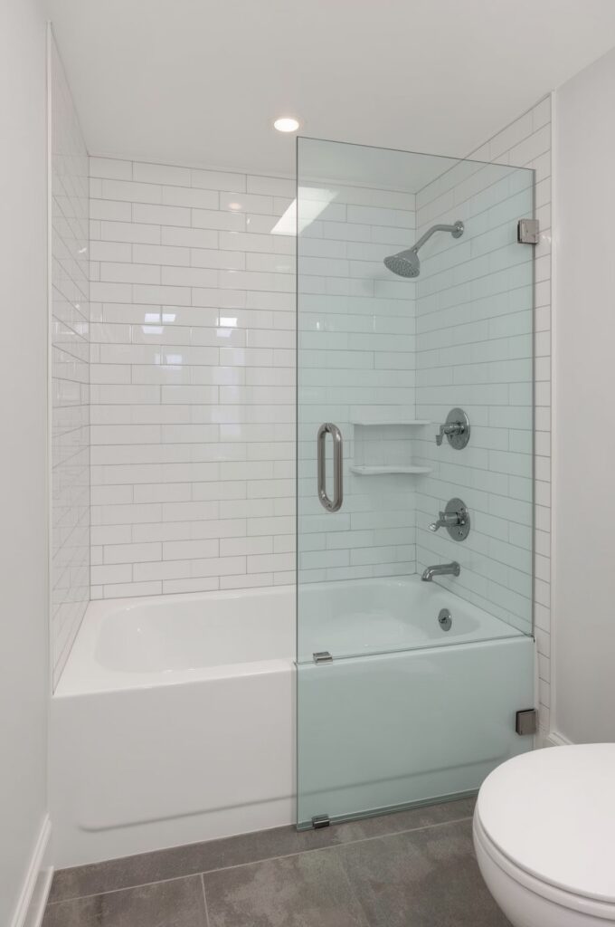 Tub Integrated into Wet Room Layout